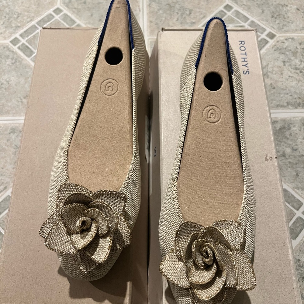 Rothys brand new flats